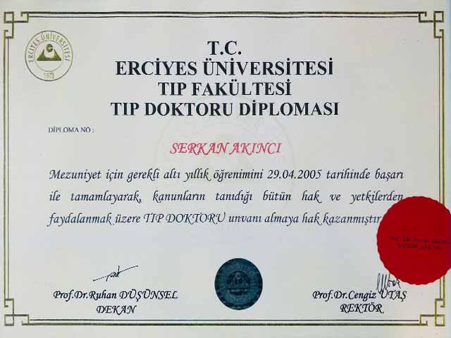29.04.2005 Tarihinde T.C. Erciyes Üniversitesi Tıp Fakültesi Tıp Doktoru Diploması'nı alarak 