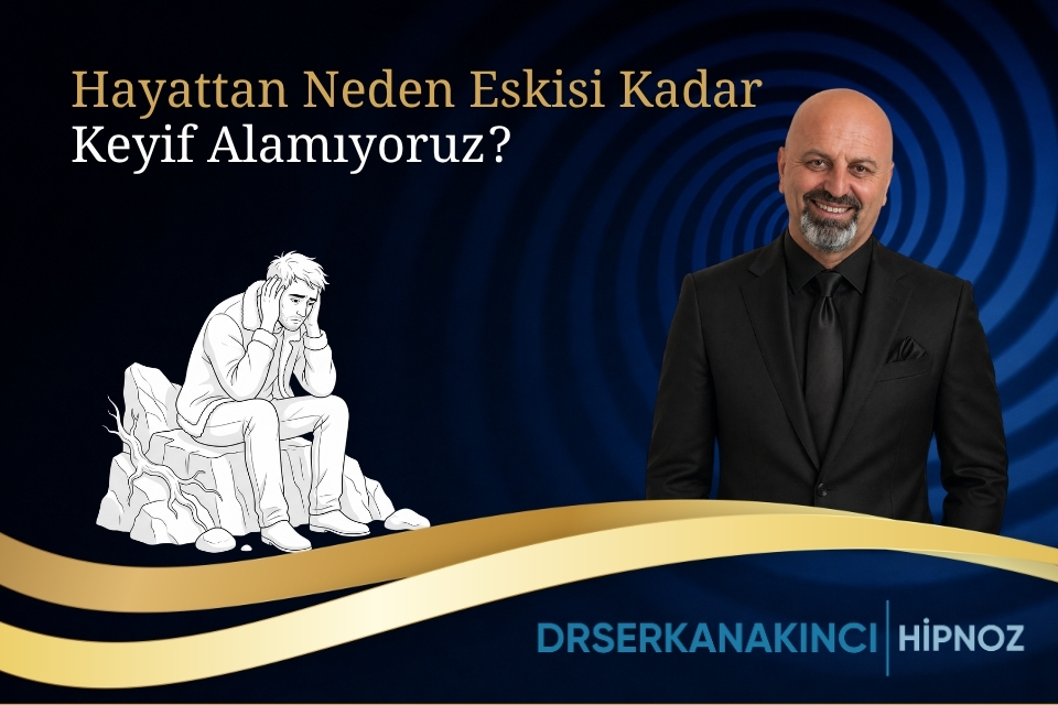 Promotional banner for hypnosis service: a smiling hypnotherapist in a black suit stands beside a sketch of a distressed man on rocks, with Turkish text about why we can’t enjoy life as before and the Dr. Erkan Akıncı Hipnoz branding.